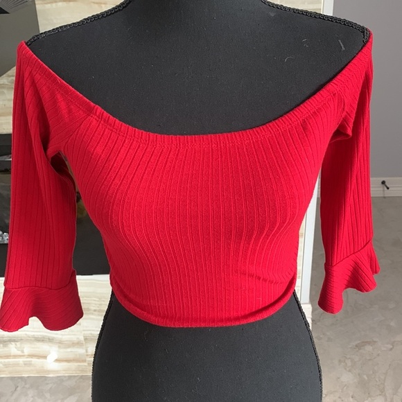 Women’s Forever 21 Red Off Shoulder Top. Size S (293) - Picture 2 of 11
